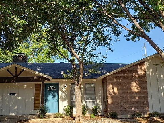 2nd image of 3825 Eugene Ct N