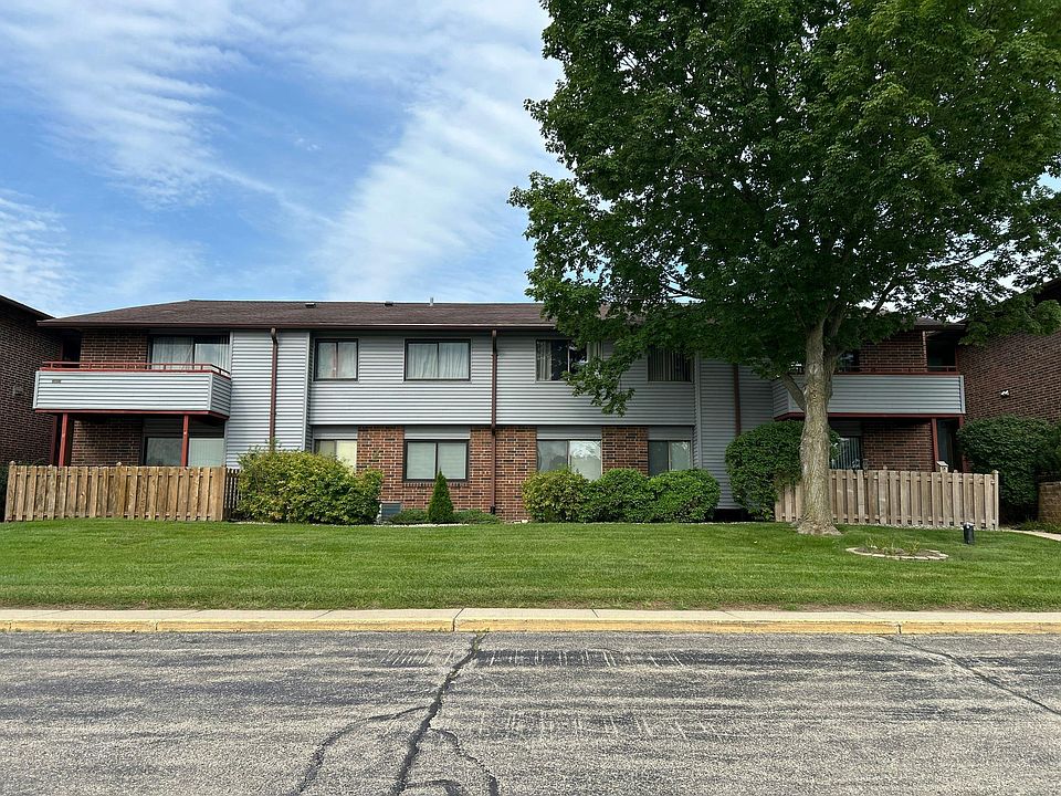 1st image of 7931 S 68th St