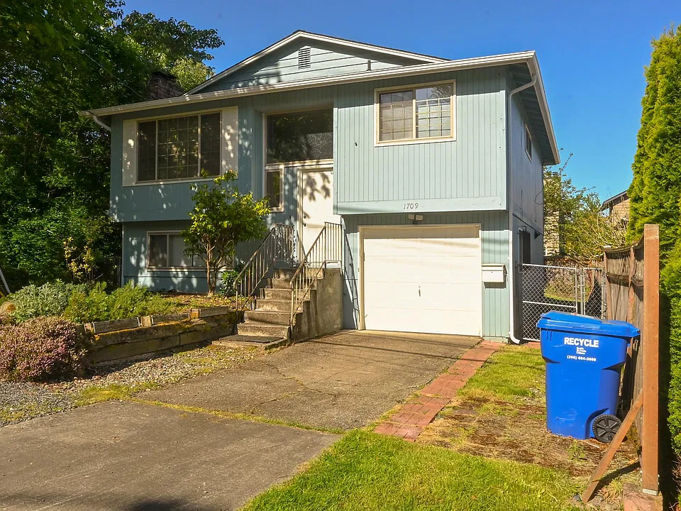 1709 29th Ave S