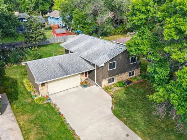 11440 Jonquil St NW, Coon Rapids, MN 55433