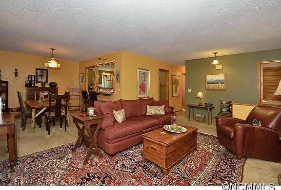 4th image of 508 Oakwilde Dr