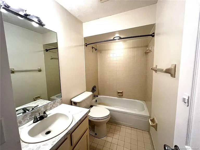 13513 S Indian River Dr #605 — Photo 15