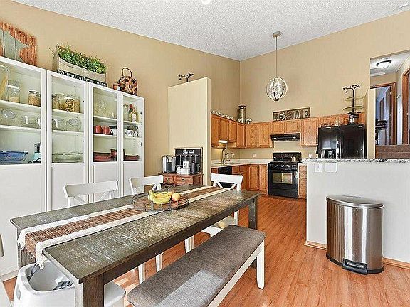 2nd image of 13921 Echo Park Ln
