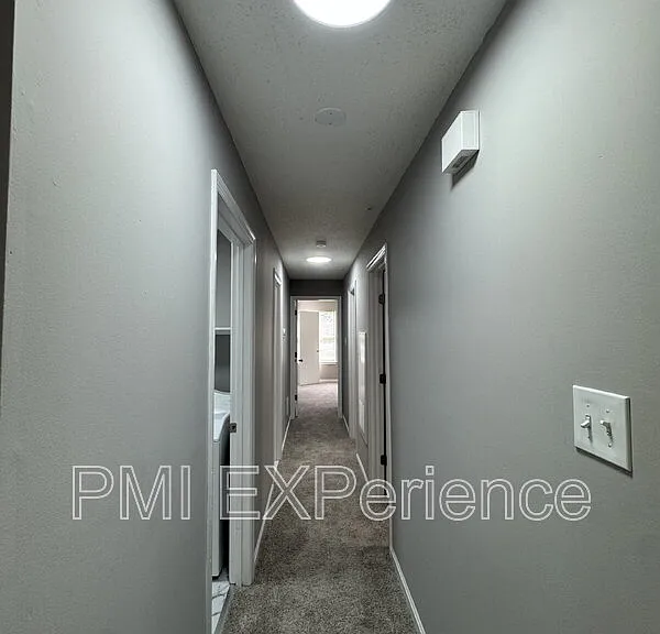 2607 Camelback Ln #6 — Photo 8