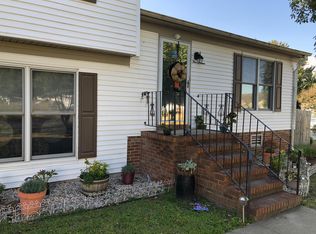 516 Bowling Green Ct, Chesapeake, VA 23320