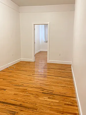 Rented by Space Real Estate | media 28