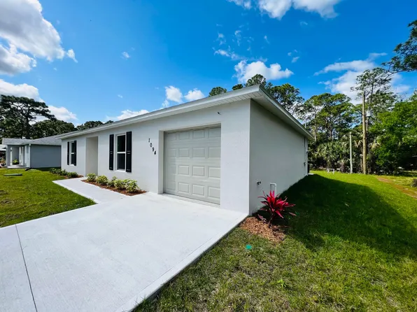 1094 Harlingen Rd SW, Palm Bay, FL 32908
