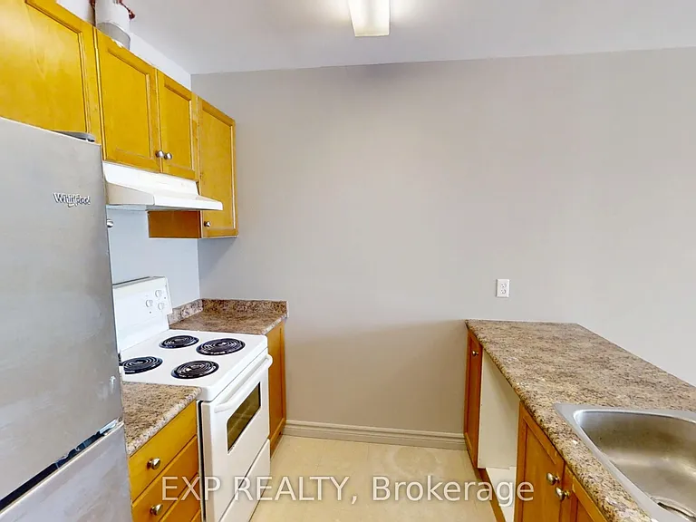 95 Barrie Rd #401 — Photo 8