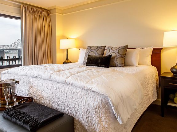 King bedroom of our Deluxe one bedroom units