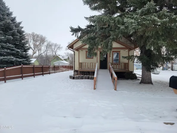509 1st Ave SE, Ashley, ND 58413