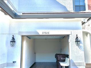 10926 W 33rd Way, Hialeah, FL 33018