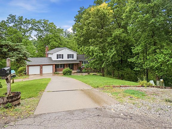 2nd image of 1122 Thornhill Ln
