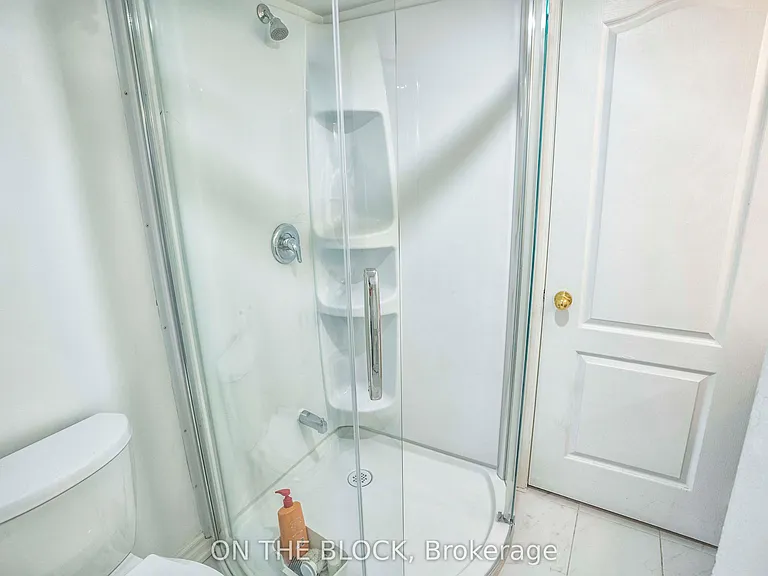 49 Leslie St #BASEMENT — Photo 13