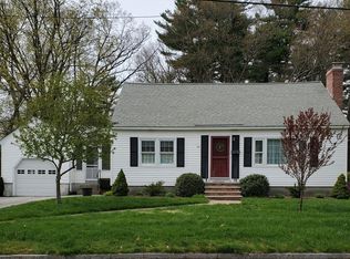 30 Rainbow Ave, Chelmsford, MA 01824