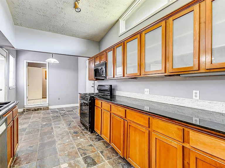 5519 Burlinghall Dr — Photo 25