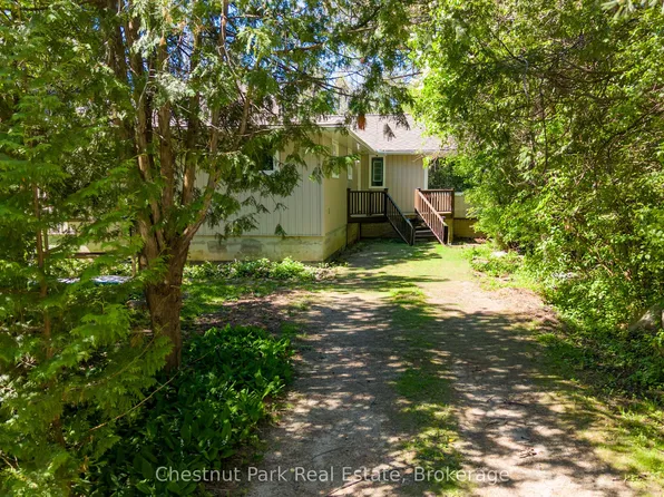 4 Parkside Ave, Collingwood, ON L9Y 3Z1