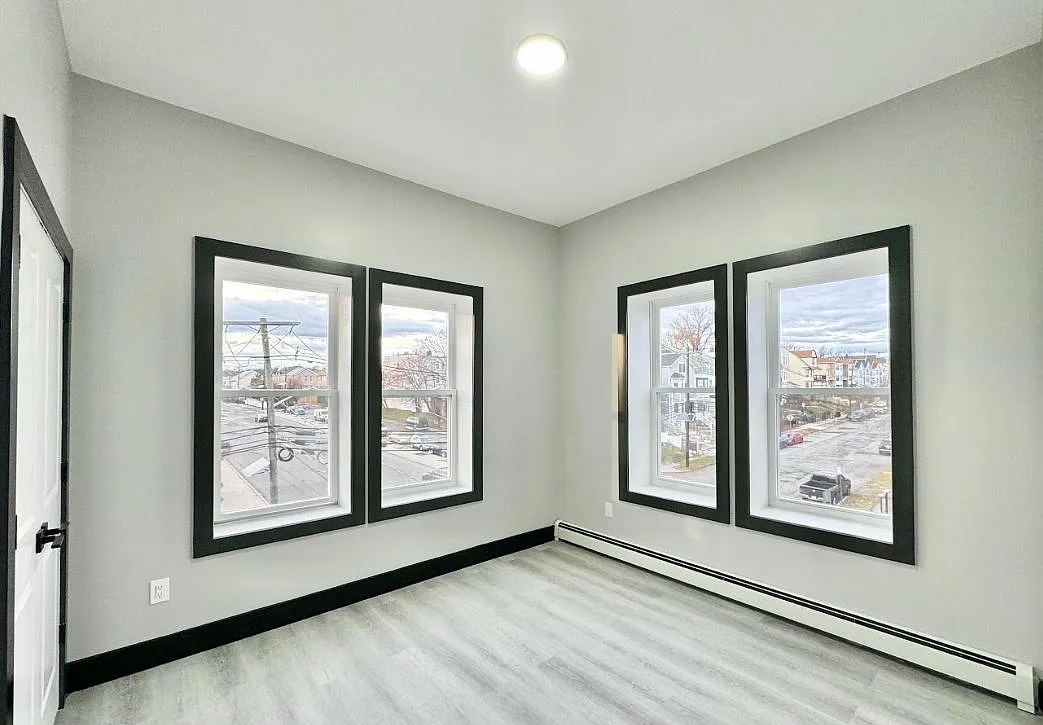 2 bed, $1,950 — Photo 2