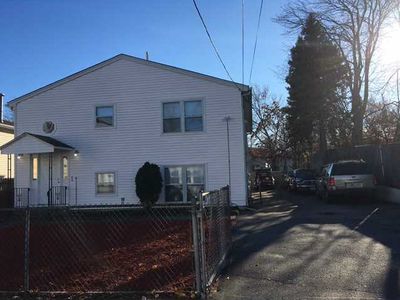 4 Octavia St, Providence, RI, 02909