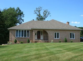 9424 Chesapeake Dr, North Royalton, OH