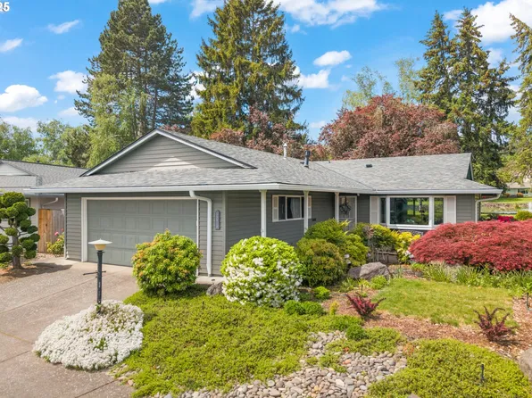 15915 SW Queen Victoria Pl, Portland, OR 97224