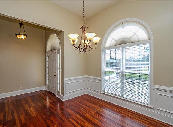 5th image of 4864 Somerset Dr
