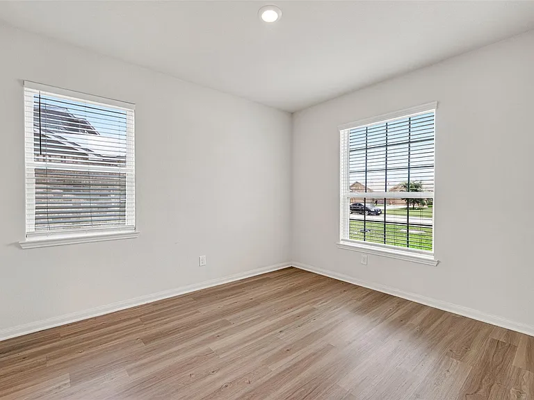 2128 Mule Ridge Dr — Photo 11
