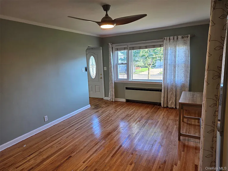 220 Raff Ave — Photo 6