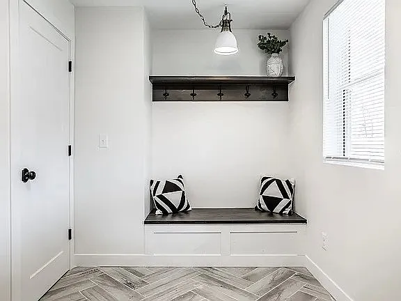 849 N Oakland Ave — Photo 26