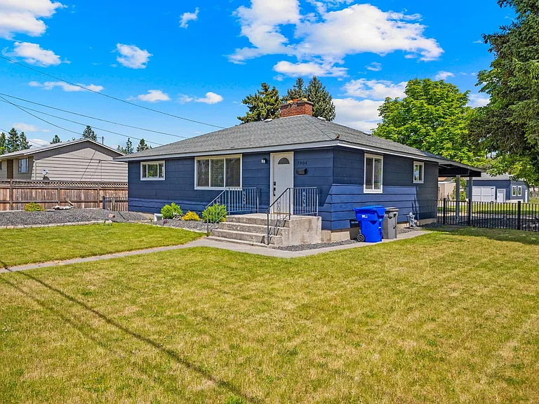7904 N Crestline St — Photo 3