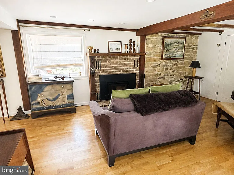 4 Cross Creek Ln — Photo 12