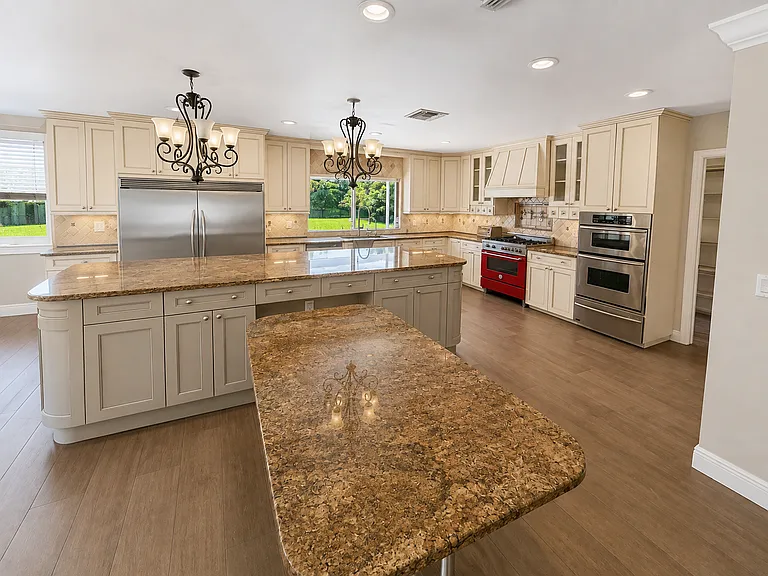 2901 SW 144th Ter — Photo 3