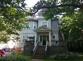 5 Bartlett Cres, Brookline, MA 02446