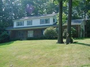 52 Pleasant Ridge Dr, Poughkeepsie, NY 12603