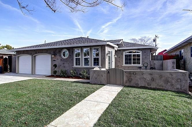 1st image of 5026 Brewster Ave
