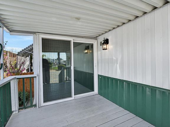 3rd image of 104 Wilderness Rd