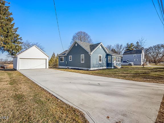 3rd image of 159 Smith St