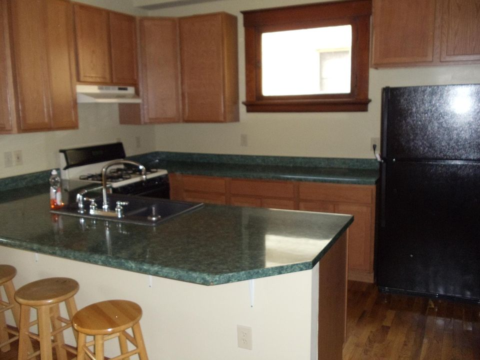 2nd image of 3232 Glendora Ave