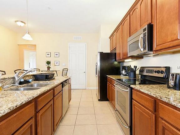 4th image of 5037 Shoreway Loop #405