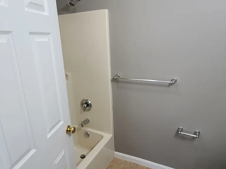 230 Crown Ct — Photo 26