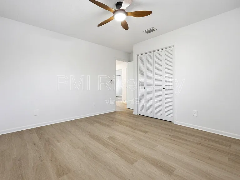 2860 Cedarcrest Dr — Photo 24