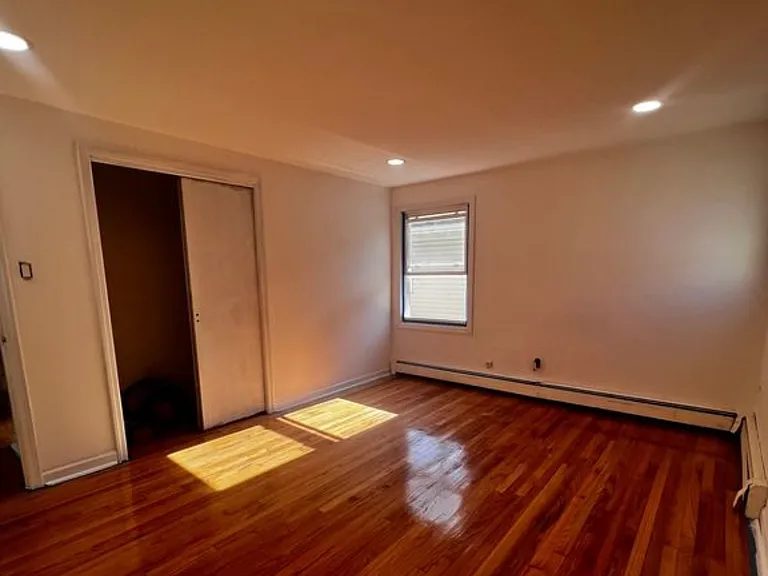 331 Hickory St — Photo 5