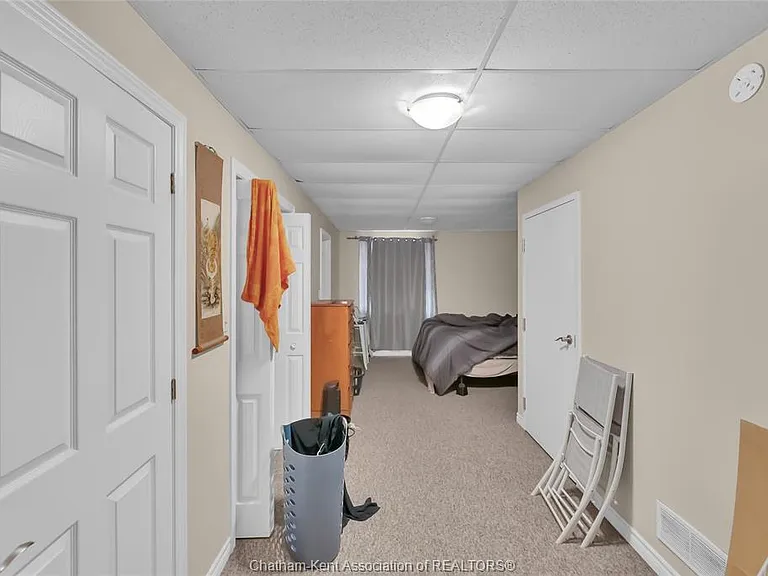 255B William St S — Photo 9