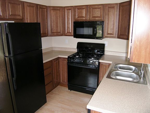 4th image of 7818 W 98th Pl