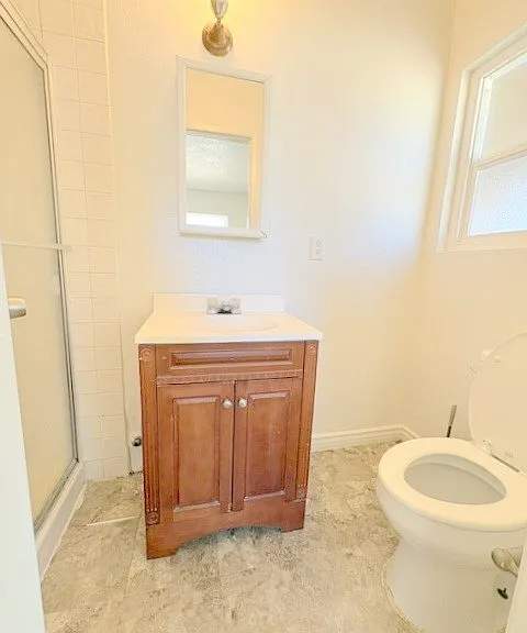 1634 N Madera Ave — Photo 9