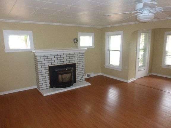 4th image of 17424 E Main Ave