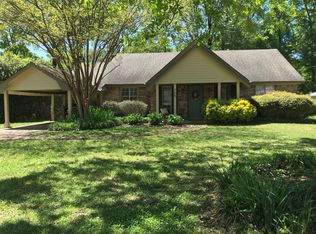706 Sycamore St, Starkville, MS 39759