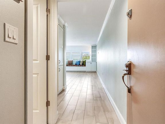 4th image of 4141 BAYSHORE BOULEVARD #505