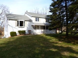 151 Palmer Cir, Poughquag, NY 12570