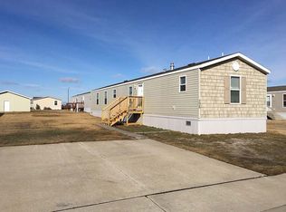 4028 Blue Bell Dr, Minot, ND 58701