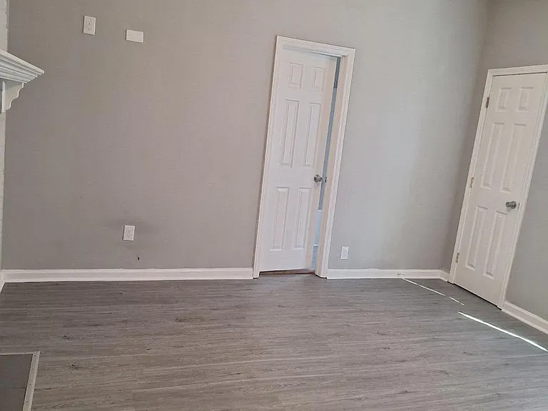 176 Clarendon St — Photo 27